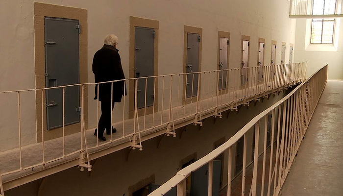 el silencio de otros